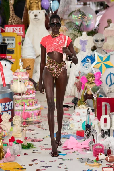 Look 38